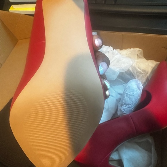 JustFab Gisselle Pump, Chili Pepper - Picture 2 of 4